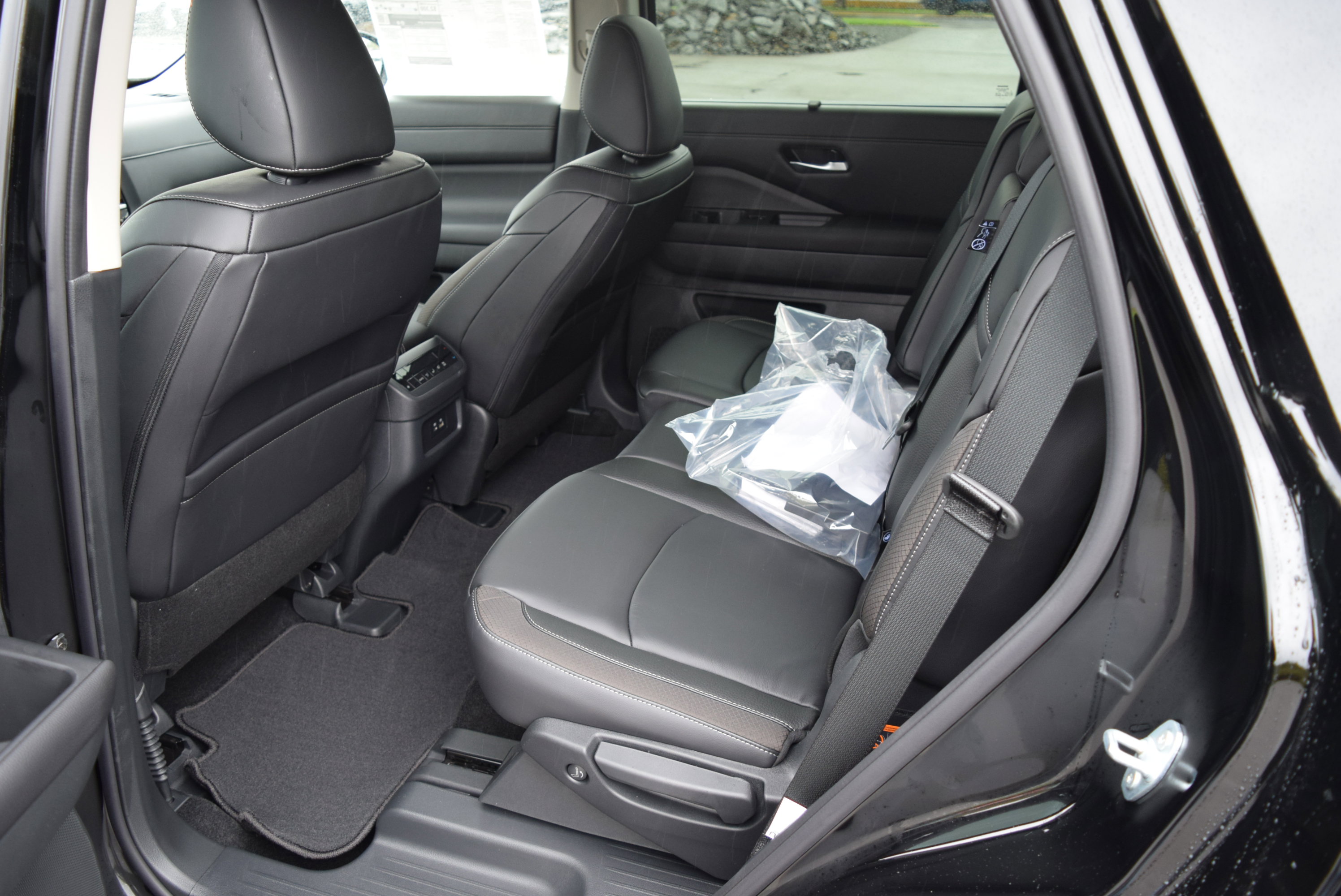 New 2025 Nissan Pathfinder SL image 11