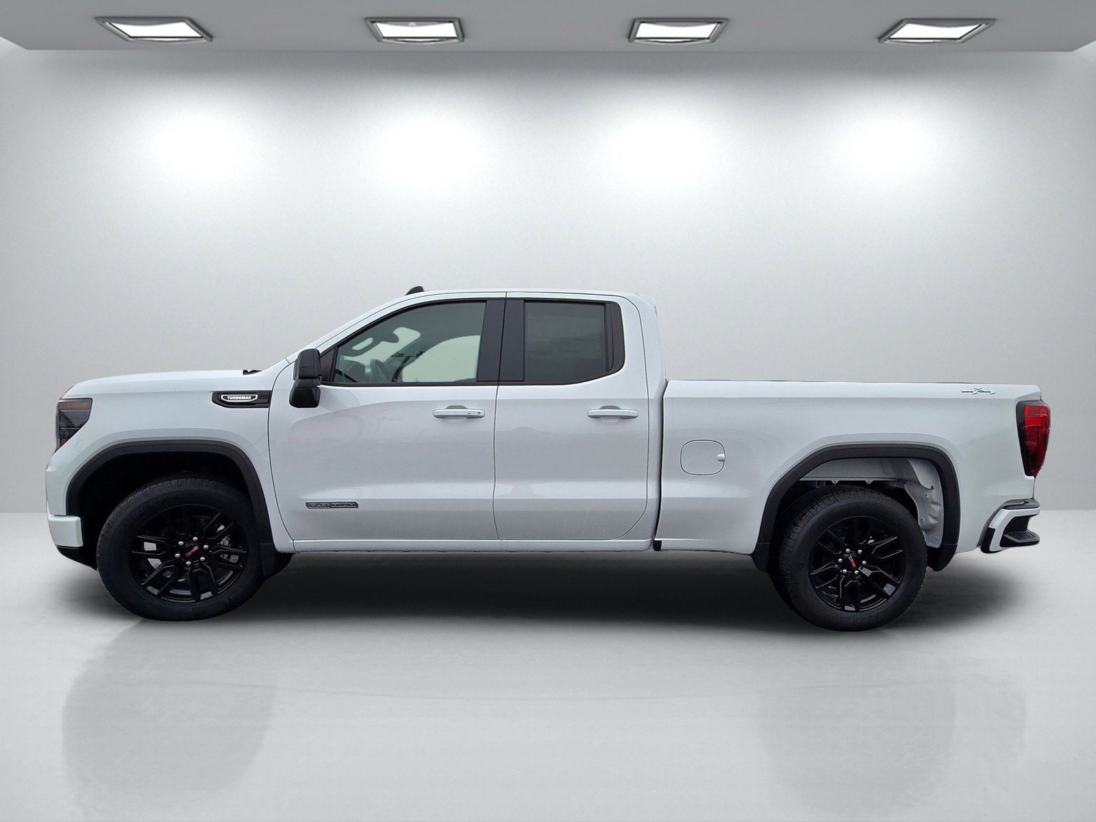 Used 2025 GMC Sierra 1500 Elevation image 7
