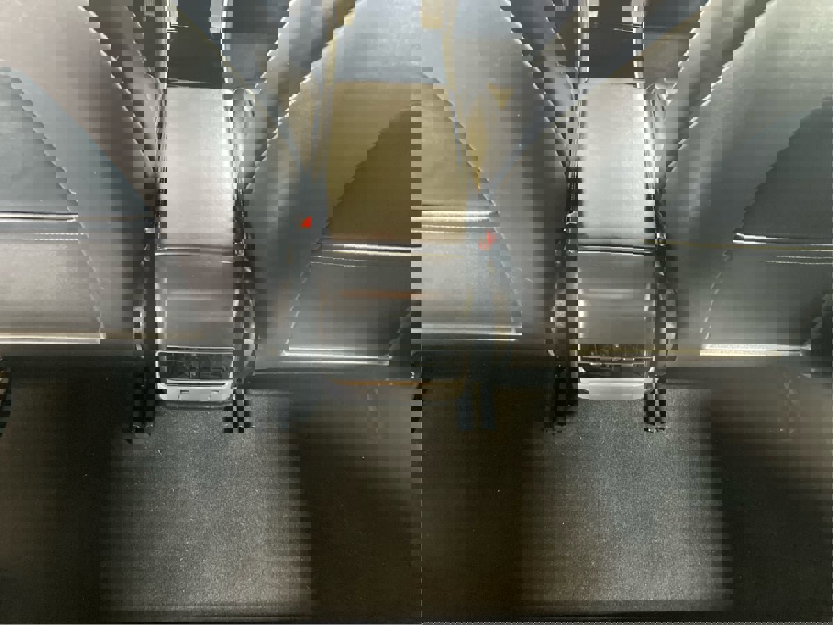 Used 2018 Tesla Model 3 Long Range image 24