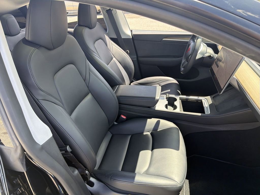 Used 2023 Tesla Model Y Performance AWD/4WD image 26