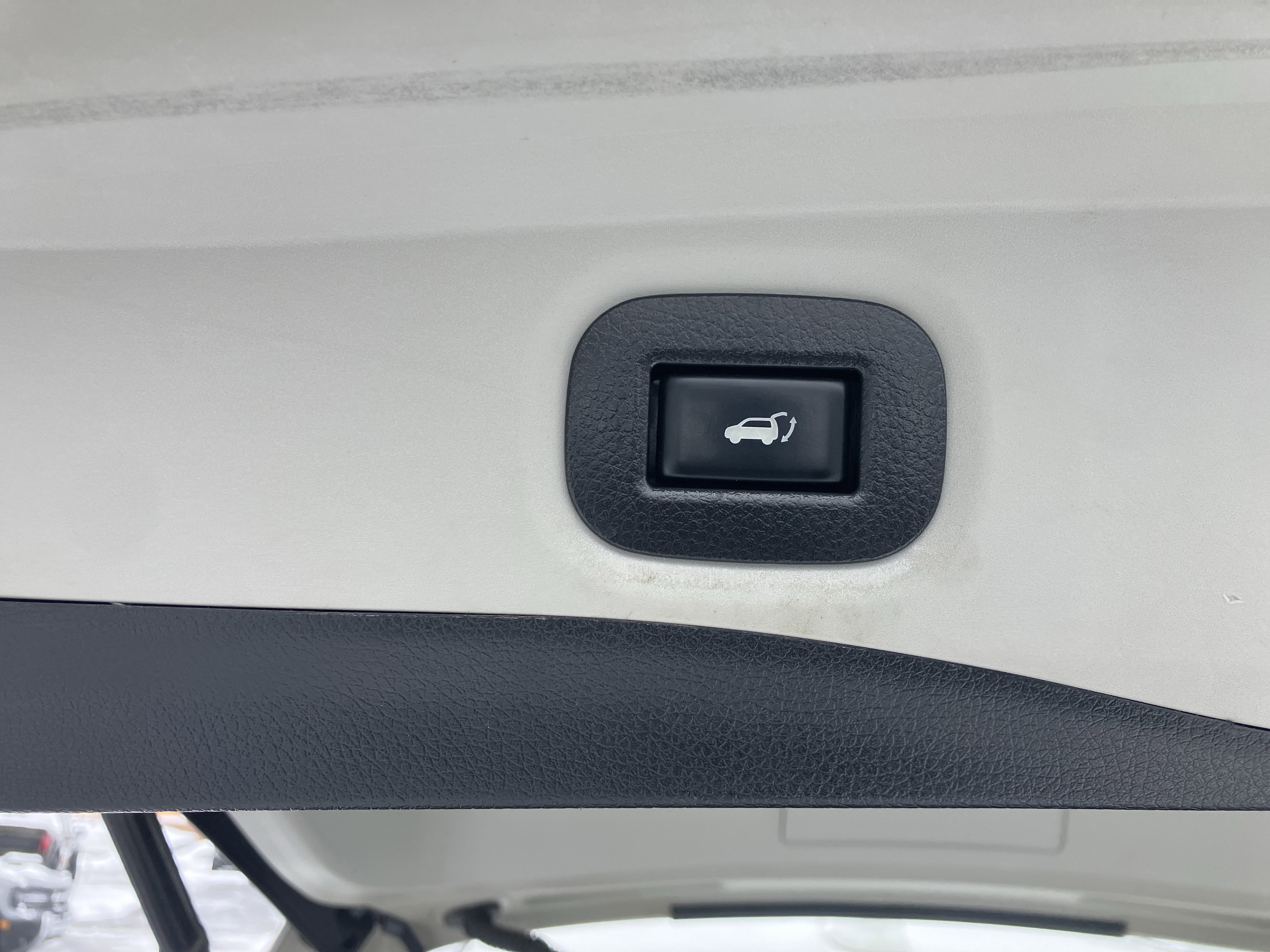 Used 2019 Nissan Rogue SL w/ Premium Package image 13