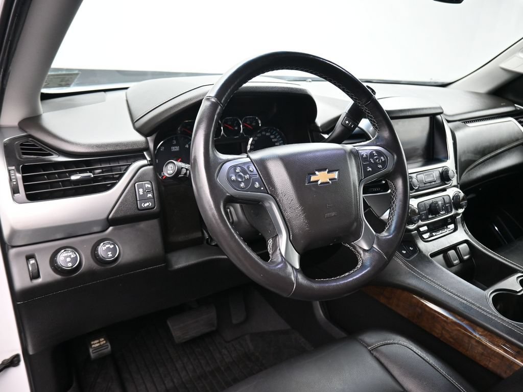 Used 2019 Chevrolet Tahoe LT w/ Luxury Package AWD/4WD image 14