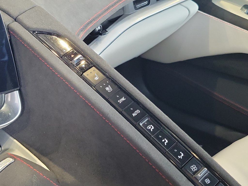 Used 2023 Chevrolet Corvette Stingray Premium Conv w/ Z51 Performance Package RWD image 25