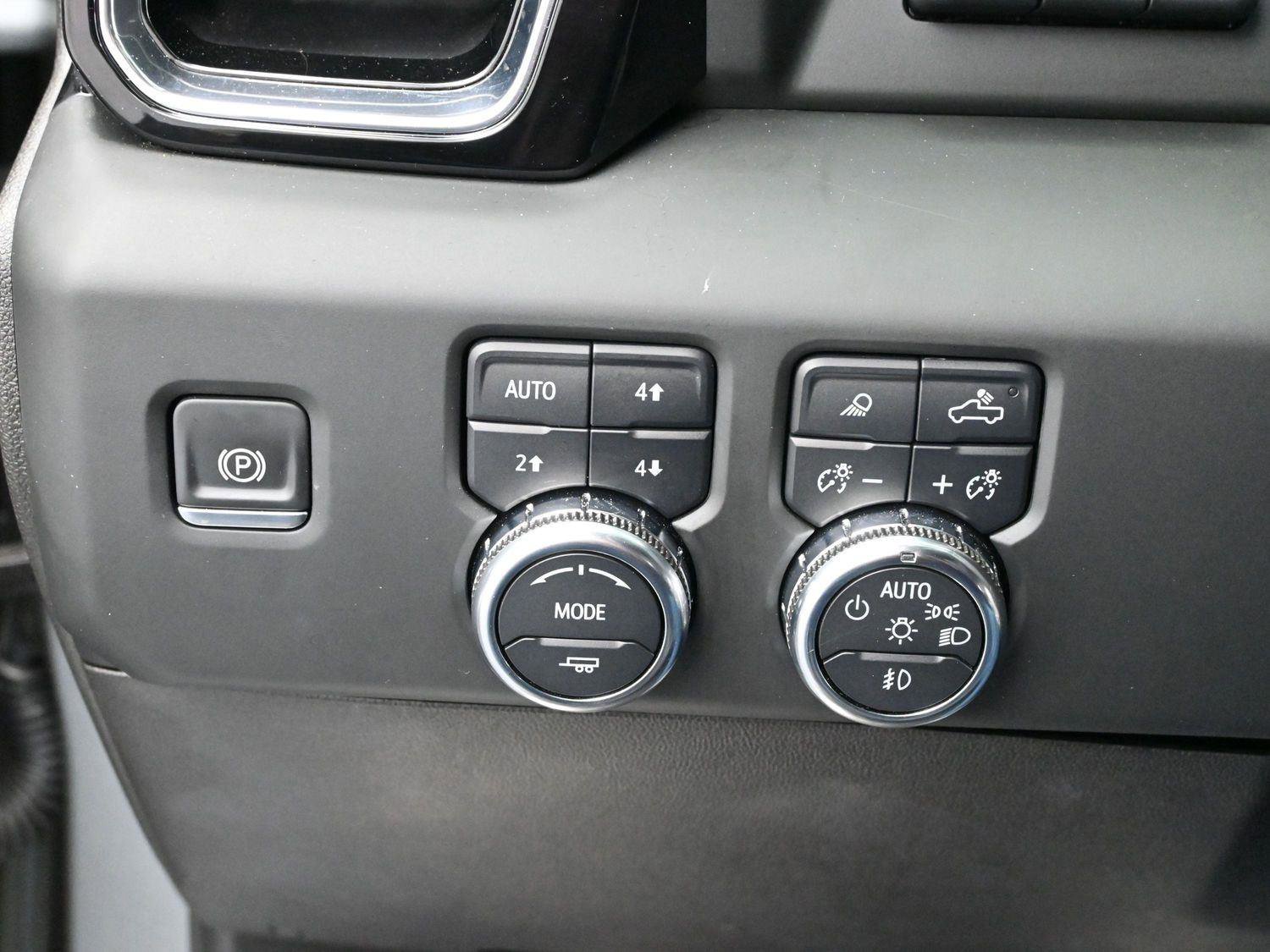 Used 2024 GMC Sierra 2500 Denali w/ Denali Reserve Package image 31