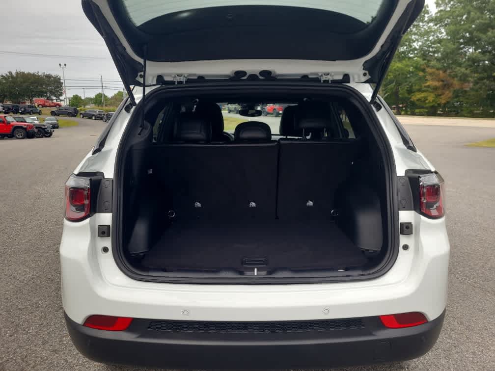 Used 2026 Jeep Compass Limited AWD/4WD image 7