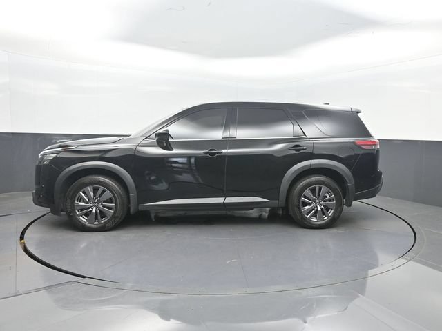 Used 2023 Nissan Pathfinder S FWD image 2