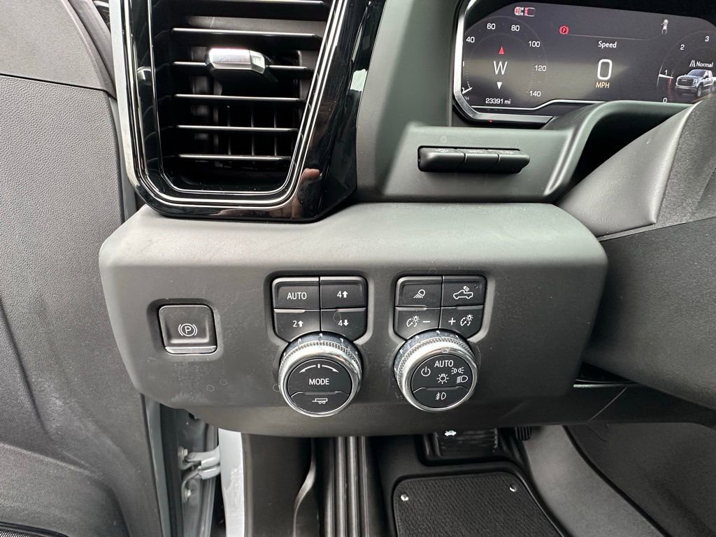 Used 2024 GMC Sierra 1500 AT4 w/ Technology Package image 4