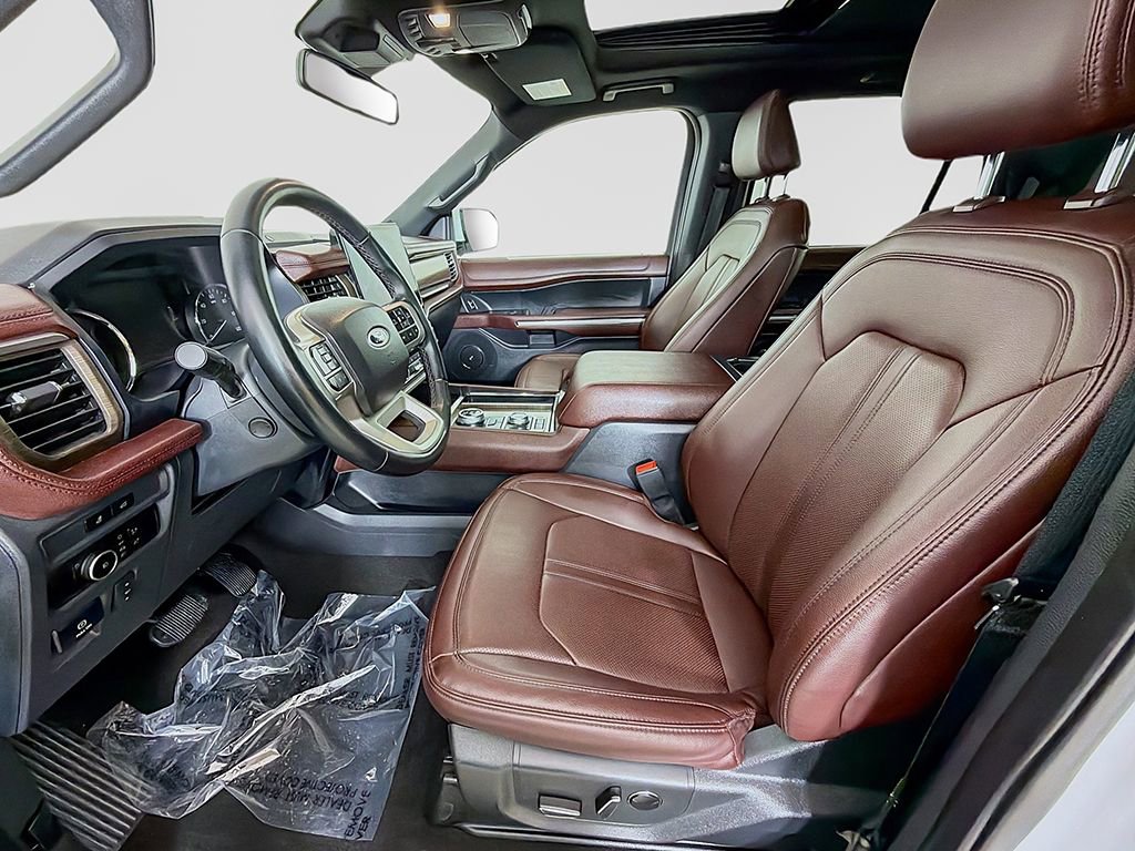 Used 2024 Ford Expedition Limited image 26