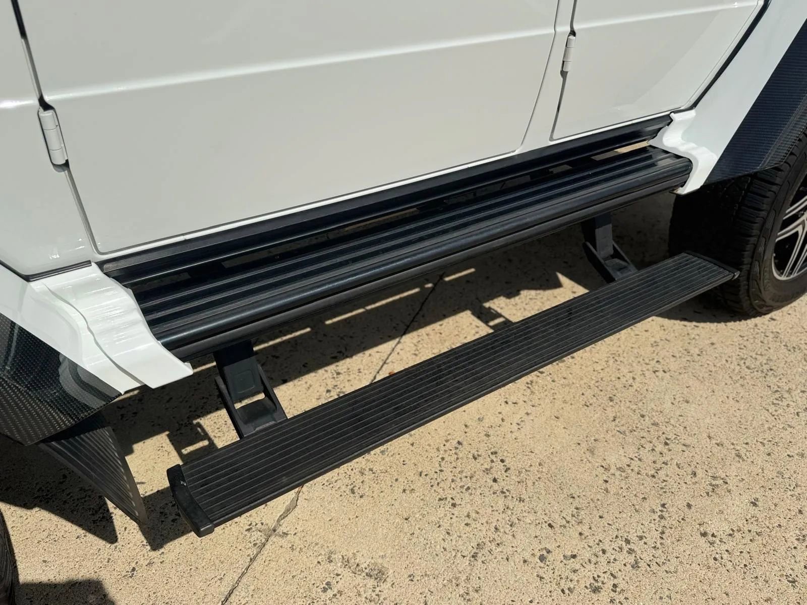 Used 2018 Mercedes-Benz G 550 Squared image 29