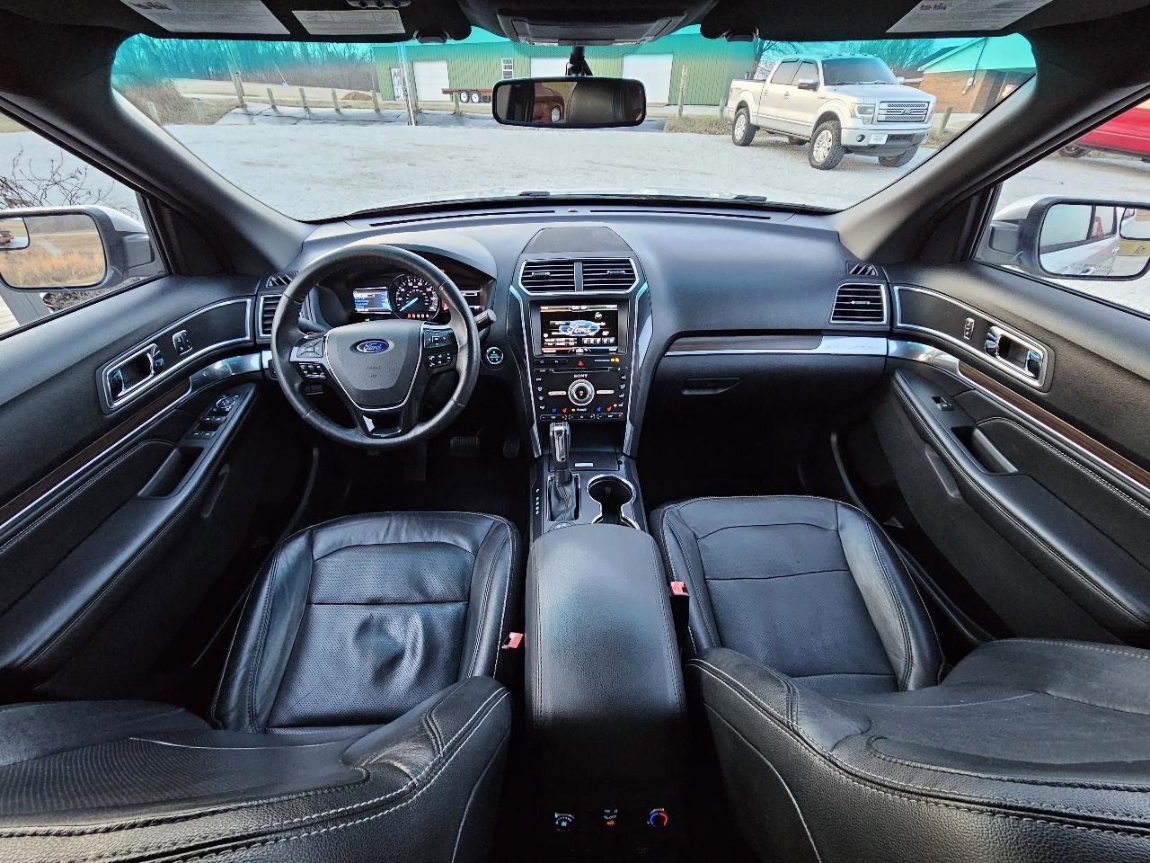 Used 2016 Ford Explorer Limited image 35