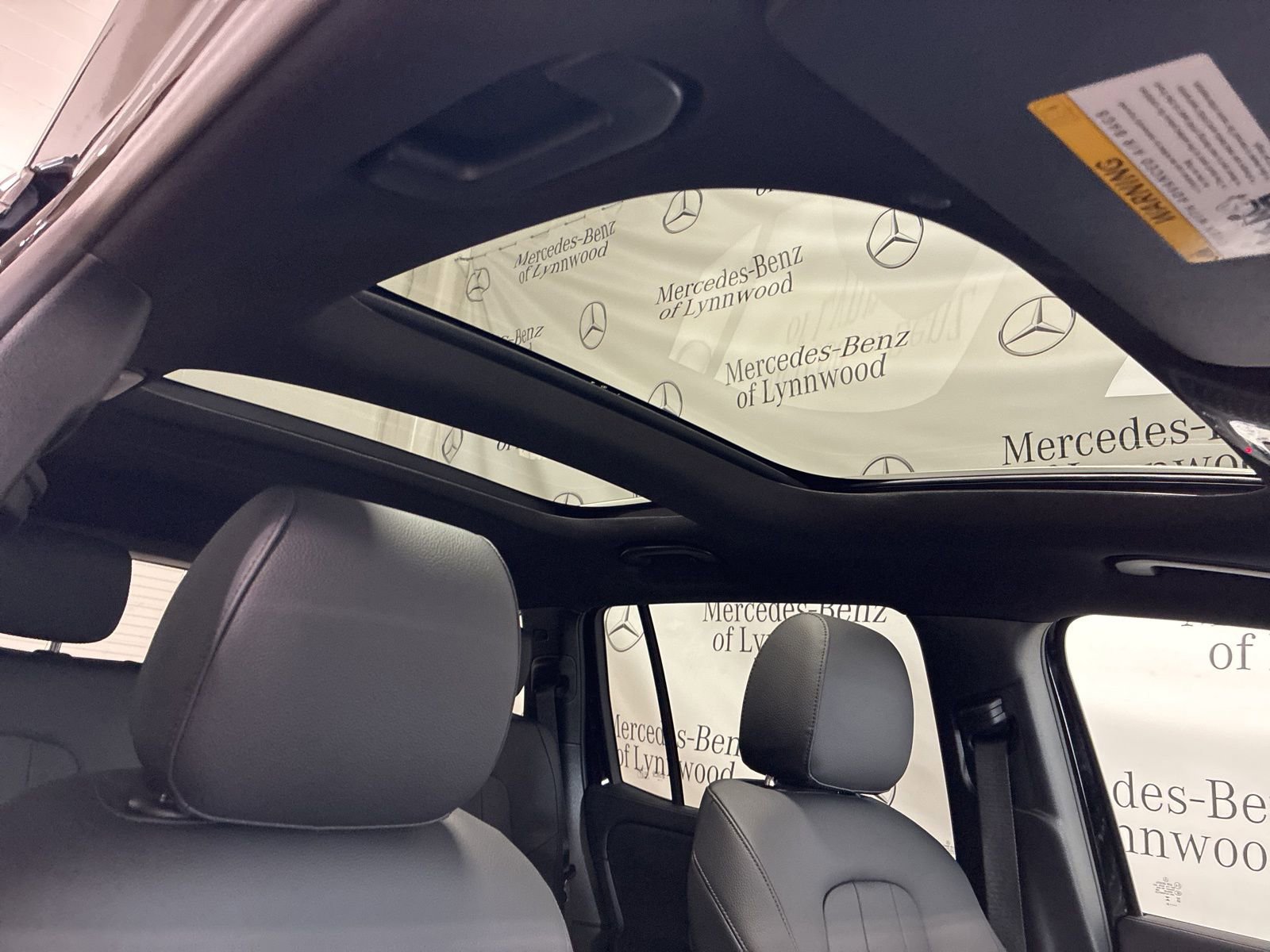 New 2025 Mercedes-Benz GLB 250 4MATIC image 19