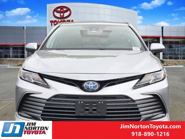 Used 2023 Toyota Camry LE FWD image 2