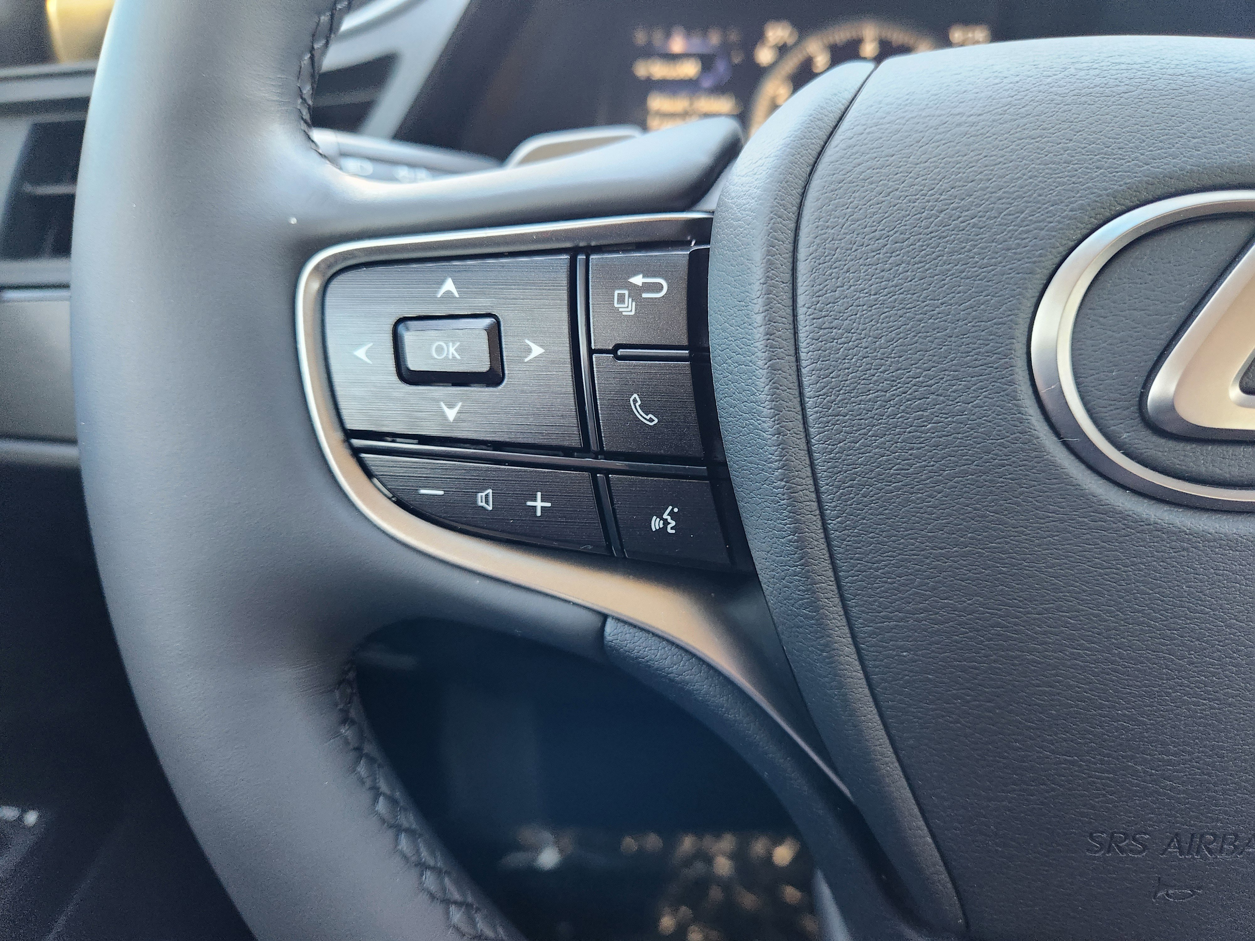 Certified 2023 Lexus ES 350 w/ Premium Package image 38