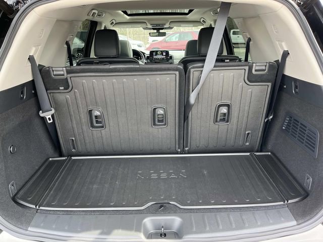 Used 2025 Nissan Pathfinder Platinum image 22