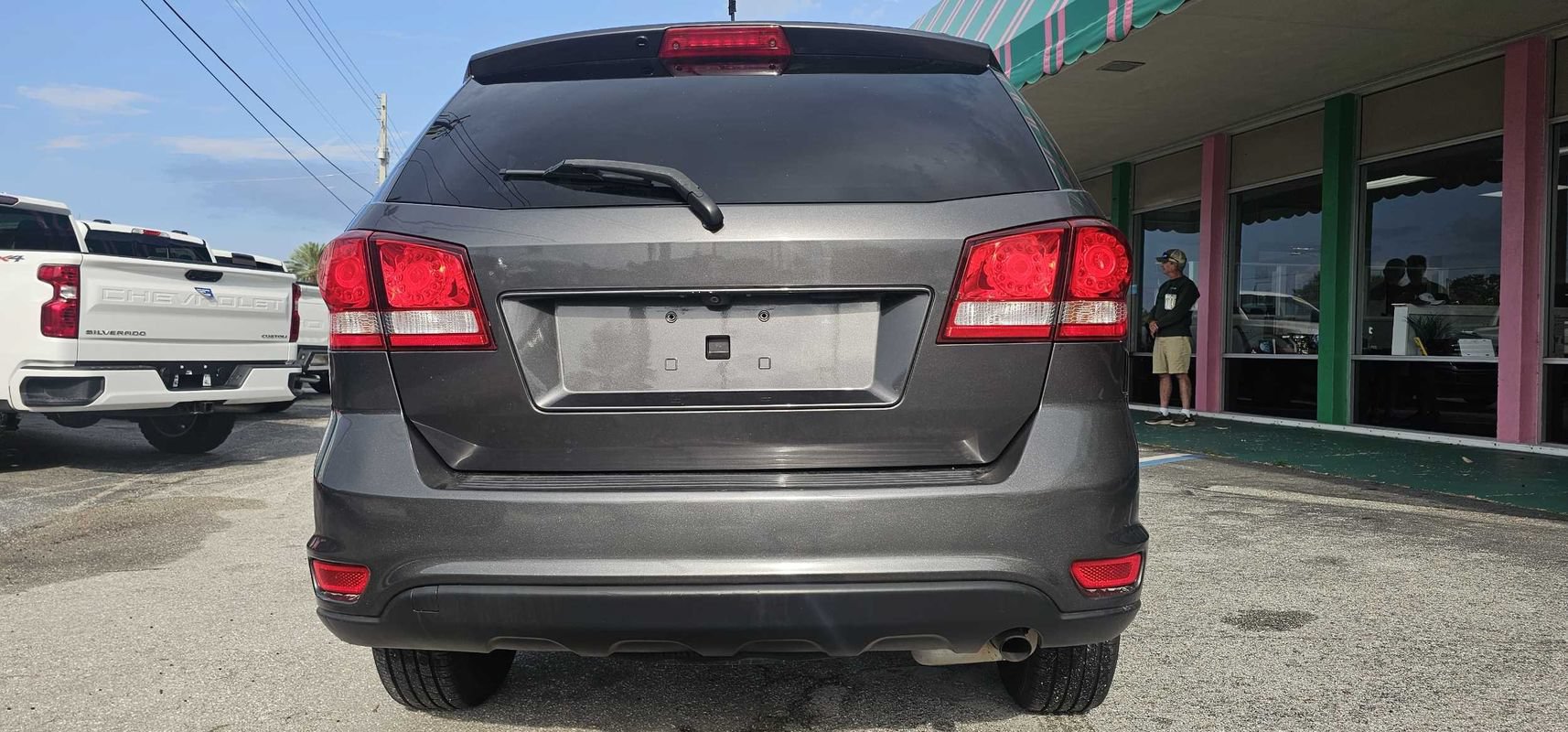 Used 2019 Dodge Journey SE w/ Blacktop Package FWD image 4