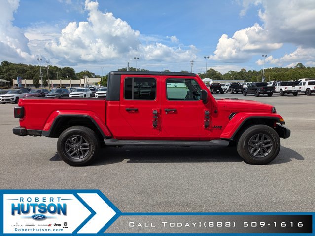 Used 2021 Jeep Gladiator Sport image 5
