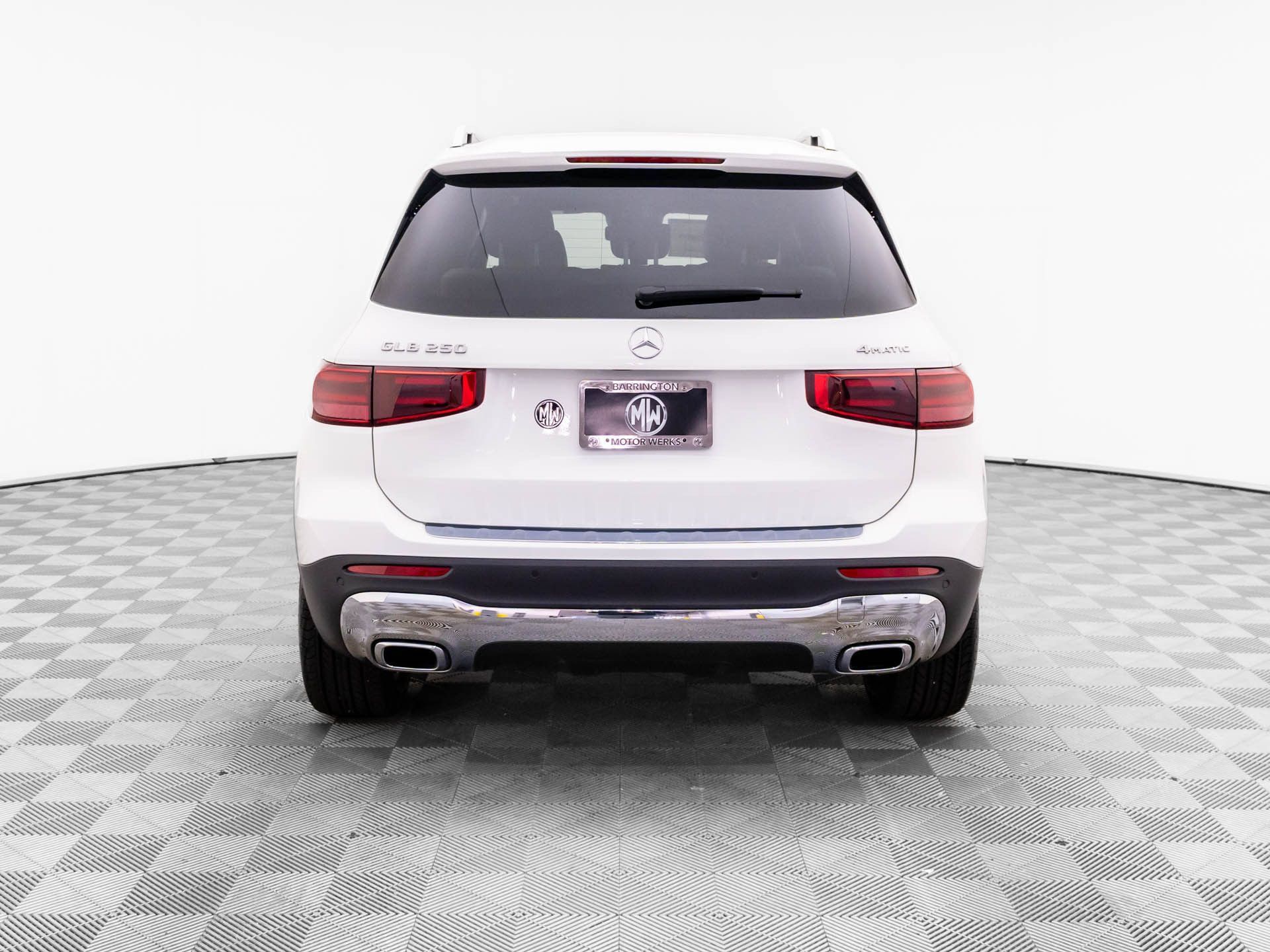 New 2026 Mercedes-Benz GLB 250 4MATIC image 4