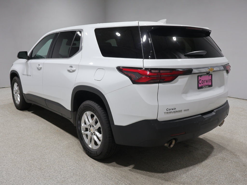 Used 2022 Chevrolet Traverse LS AWD/4WD image 5