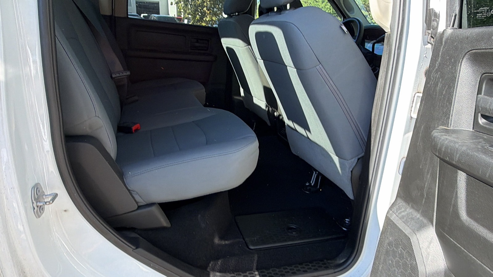 Used 2018 RAM 2500 Tradesman w/ Chrome Appearance Group AWD/4WD image 22