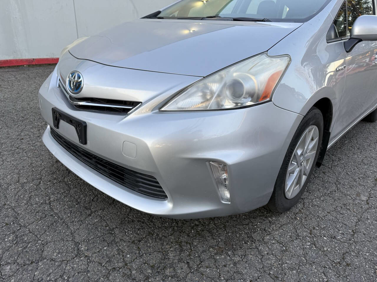 Used 2013 Toyota Prius V Two image 8