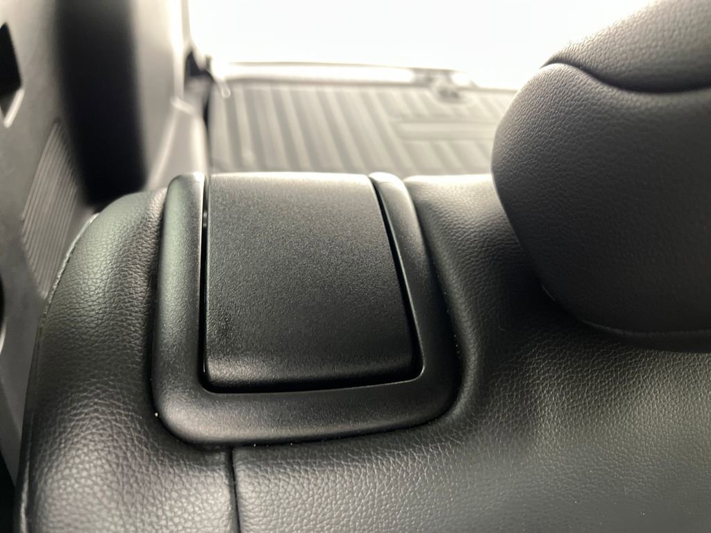 Used 2020 Toyota Highlander XLE image 20