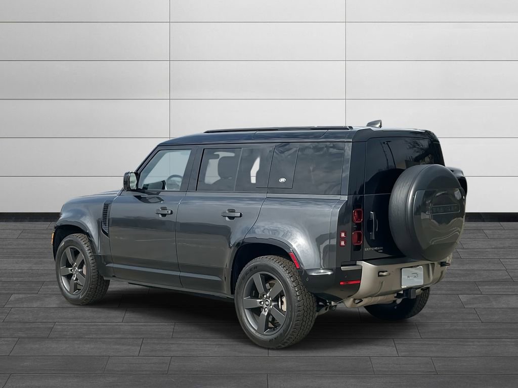 Certified 2023 Land Rover Defender 110 X-Dynamic SE AWD/4WD image 3