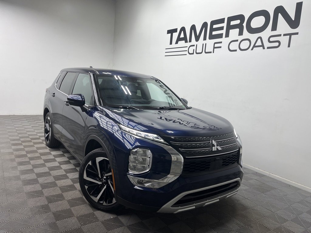 Used 2024 Mitsubishi Outlander SE Black Edition