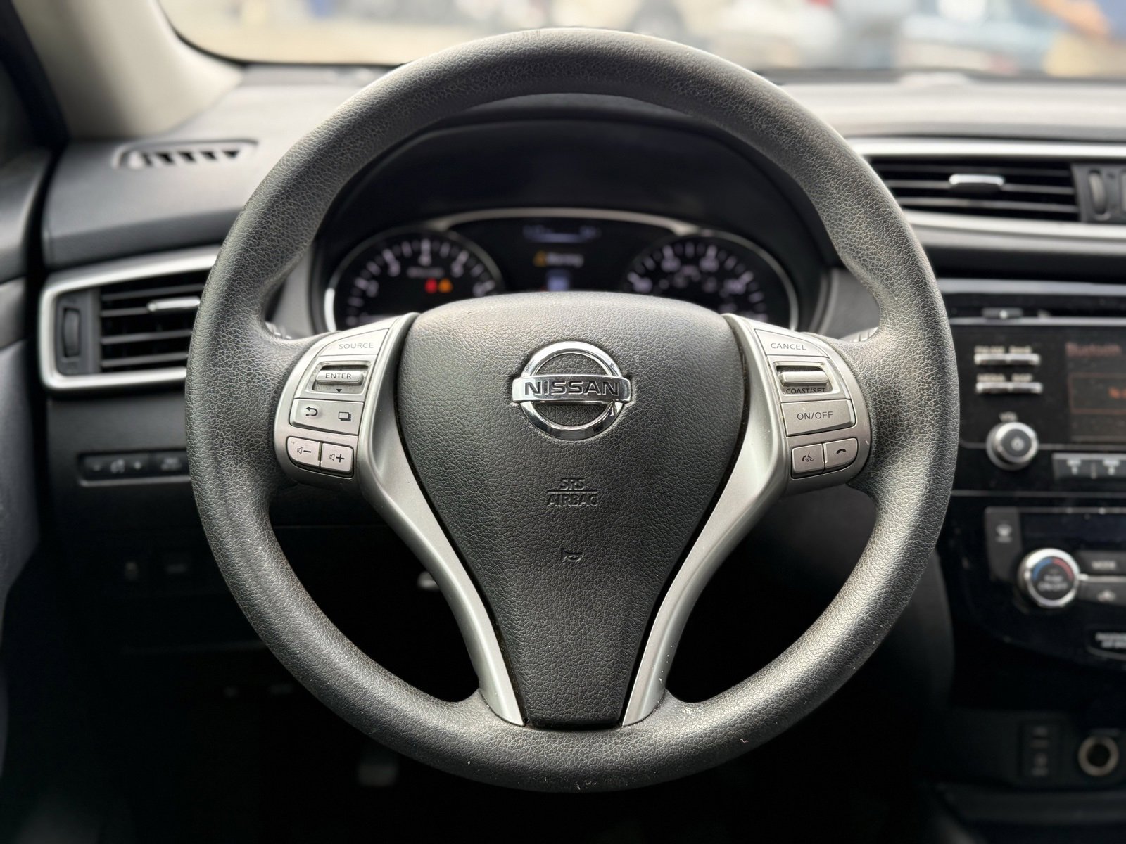 Used 2014 Nissan Rogue SV image 15