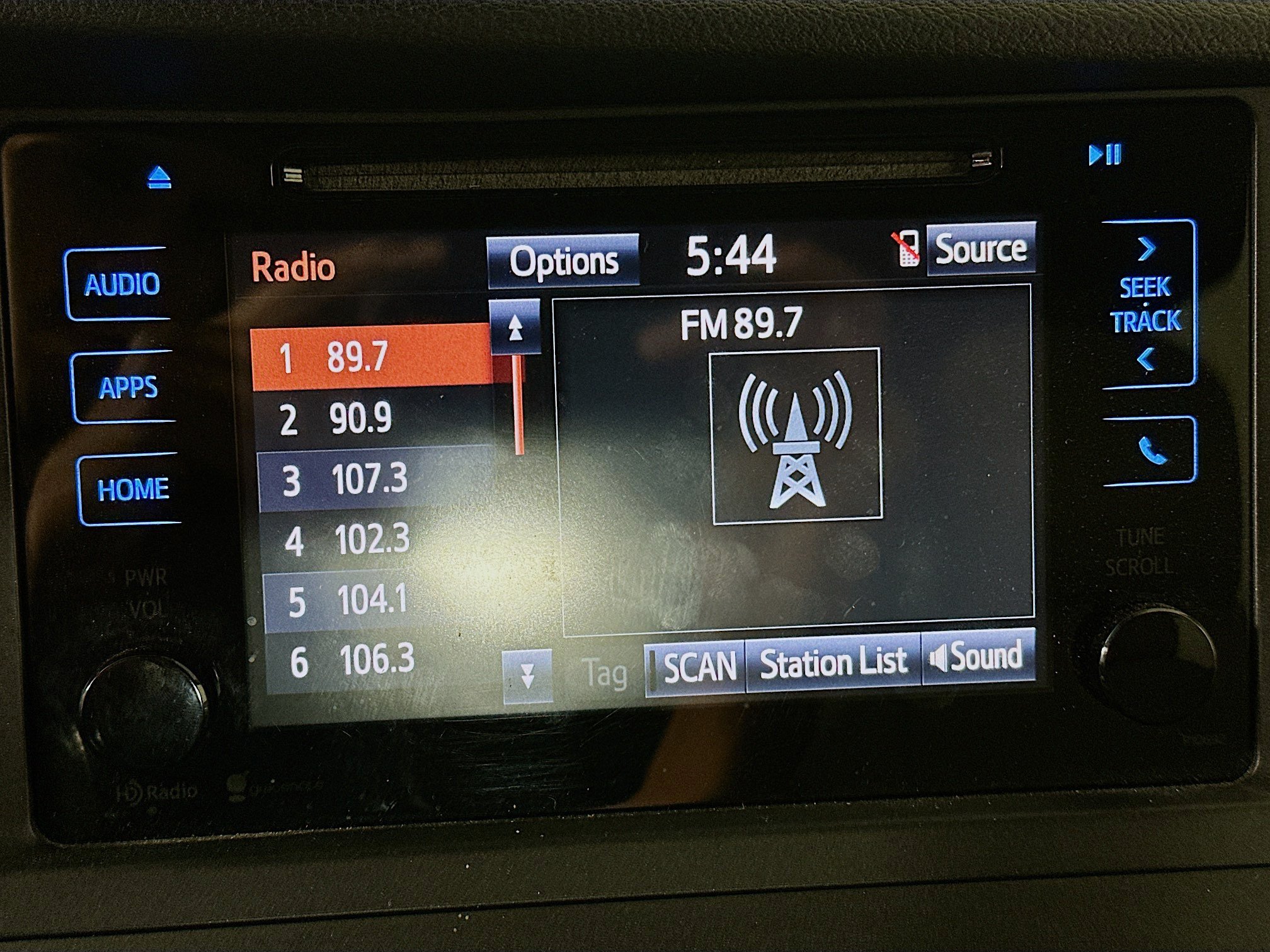 Used 2015 Toyota Sienna XLE FWD image 21