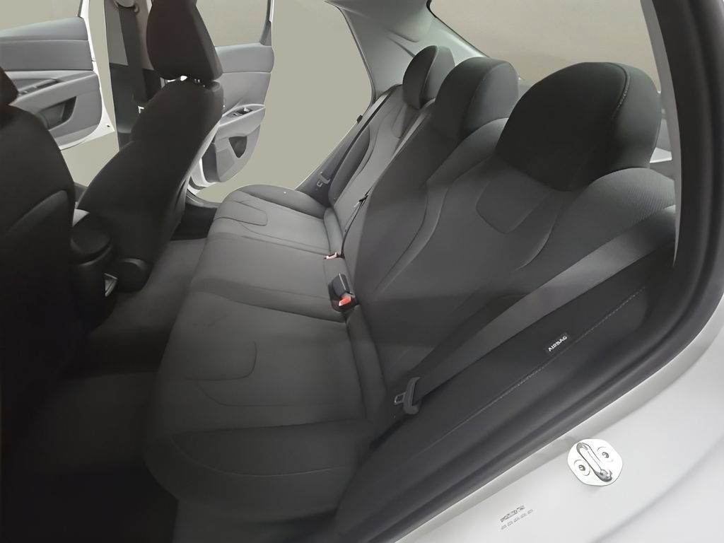 New 2026 Hyundai Elantra SE FWD image 17