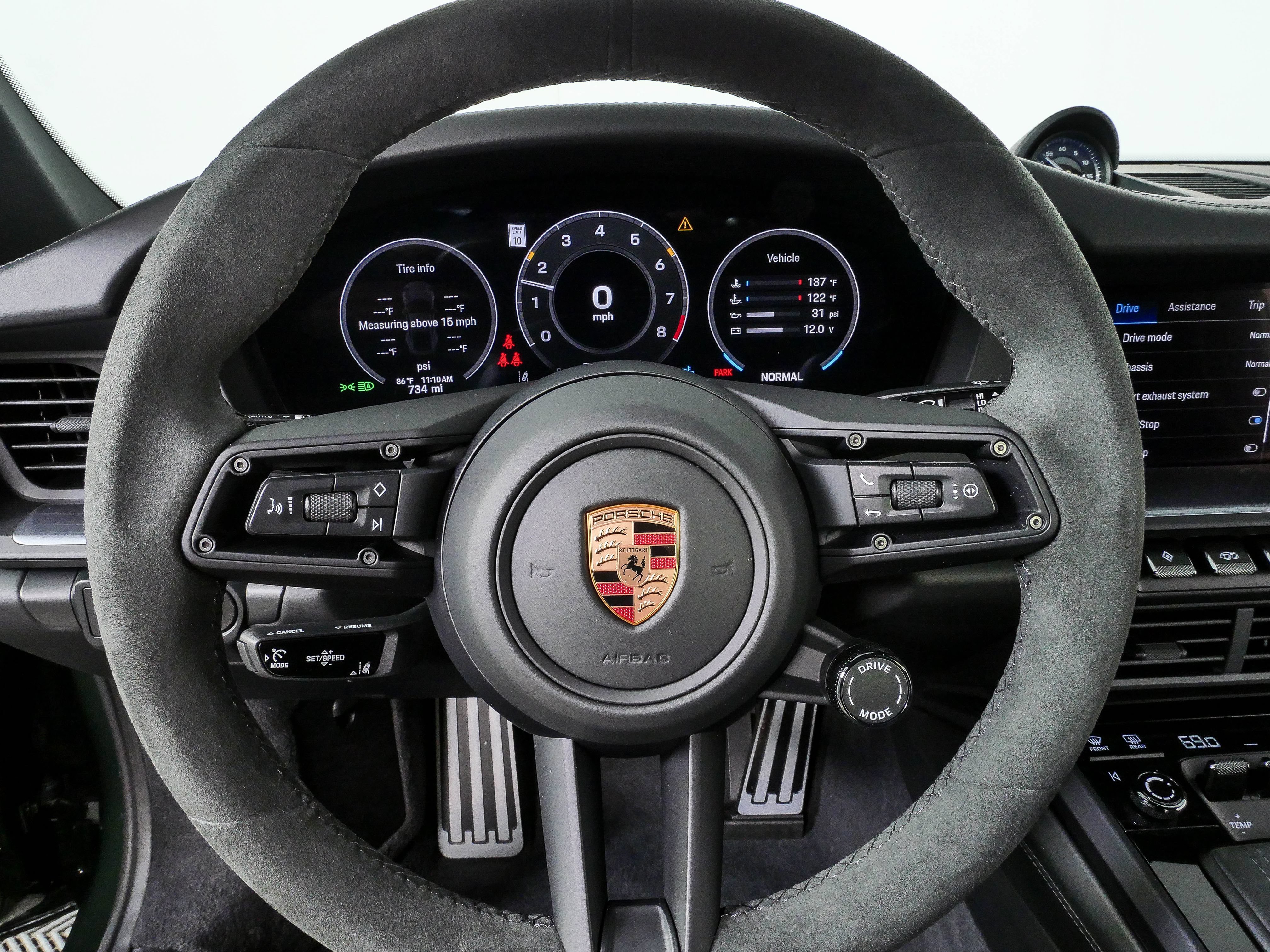 Certified 2026 Porsche 911 Carrera RWD image 9