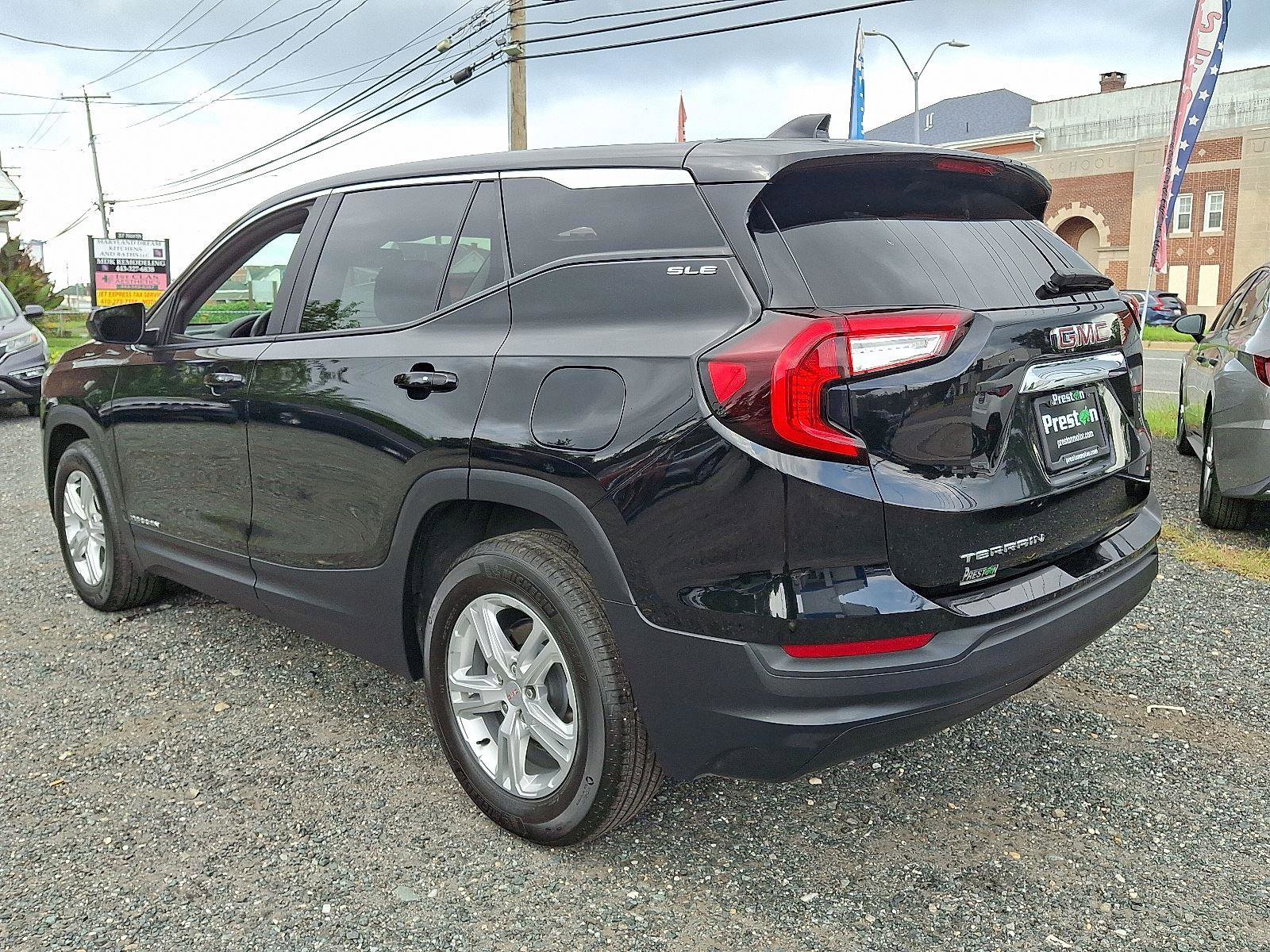 Used 2024 GMC Terrain SLE image 6