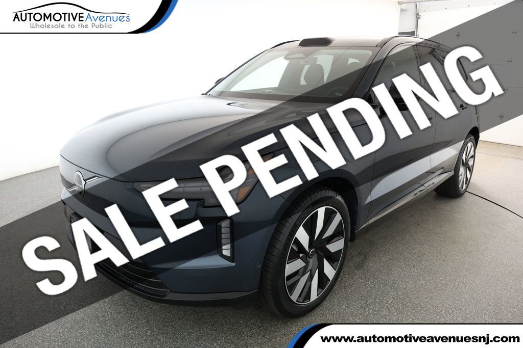 Used 2025 Volvo EX90 Ultra