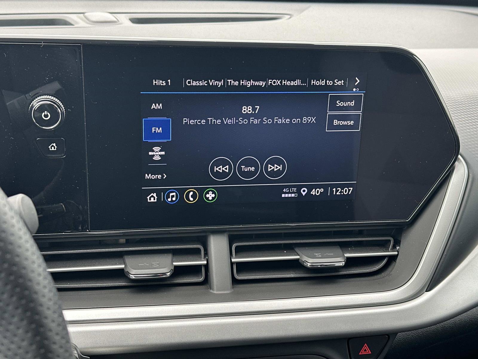 Certified 2024 Chevrolet Trax RS w/ Sunroof Package image 27