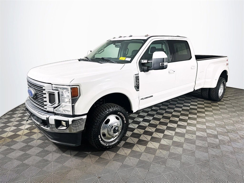 Used 2020 Ford F350 Lariat w/ Lariat Ultimate Package image 3