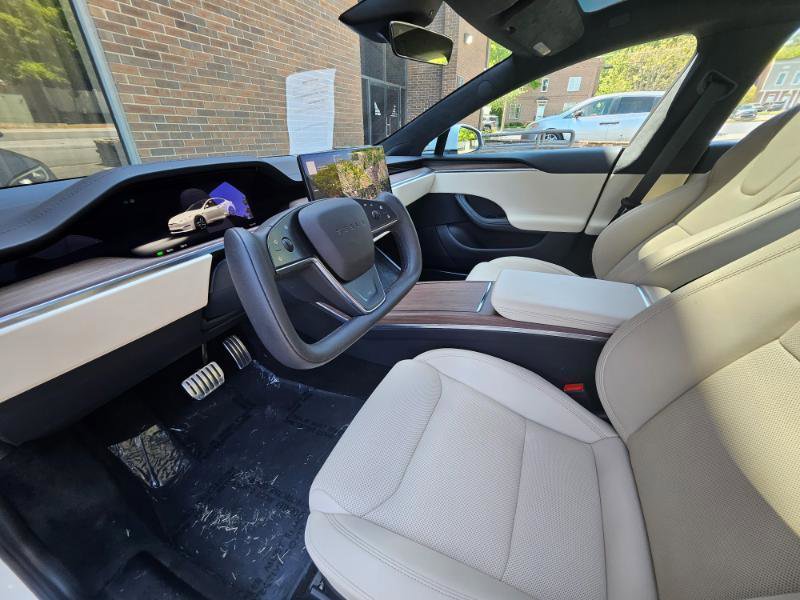 Used 2023 Tesla Model S AWD image 37