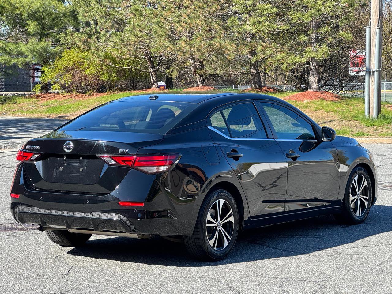 Used 2020 Nissan Sentra SV FWD image 6