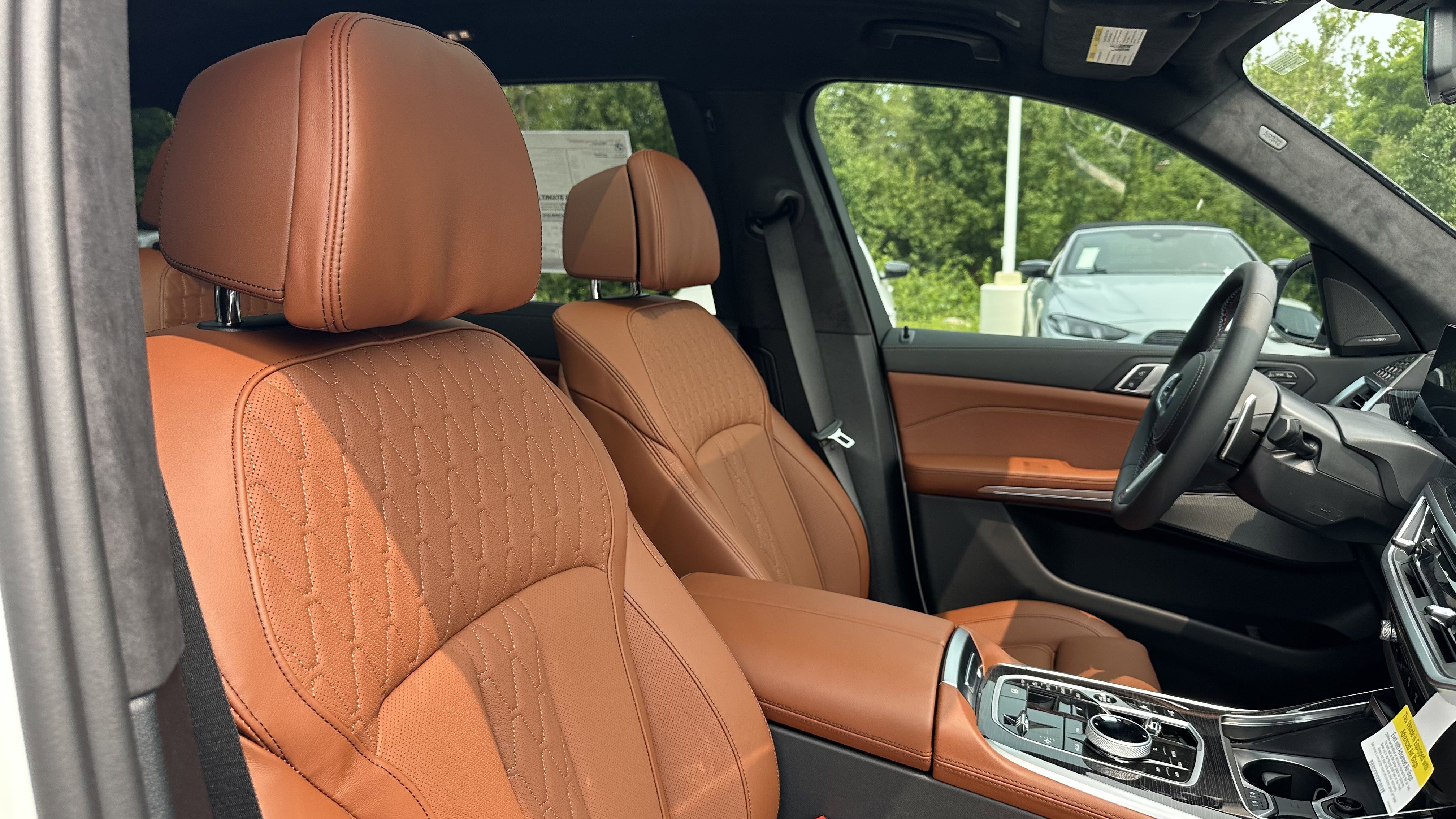 Used 2026 BMW X7 M60i AWD/4WD image 33