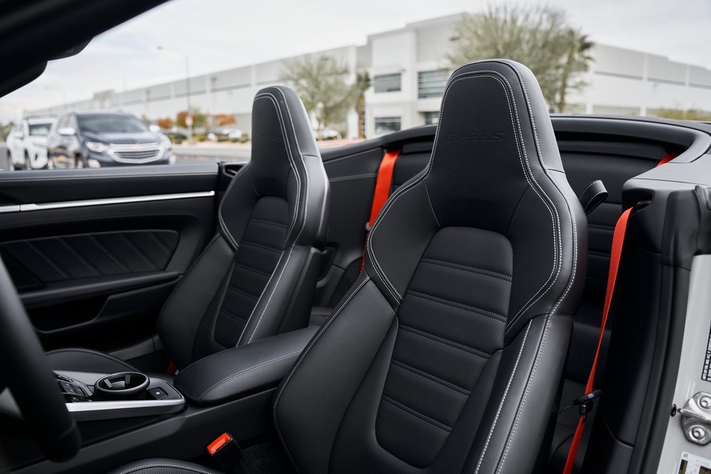 Used 2025 Porsche 911 Turbo S w/ 911 Turbo Sportdesign Package image 36