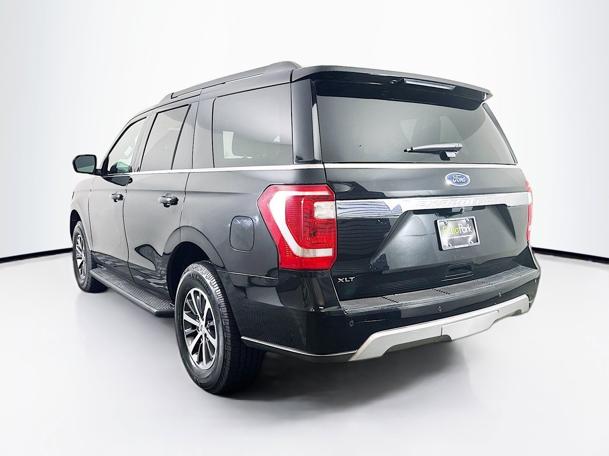 Used 2021 Ford Expedition XLT image 5