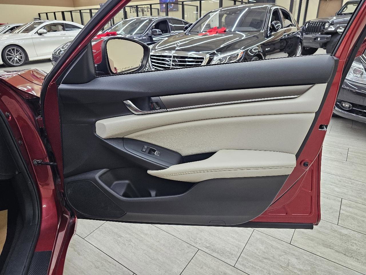 Used 2019 Honda Accord LX image 35