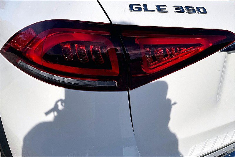 Used 2021 Mercedes-Benz GLE 350 4MATIC w/ Premium Package image 29