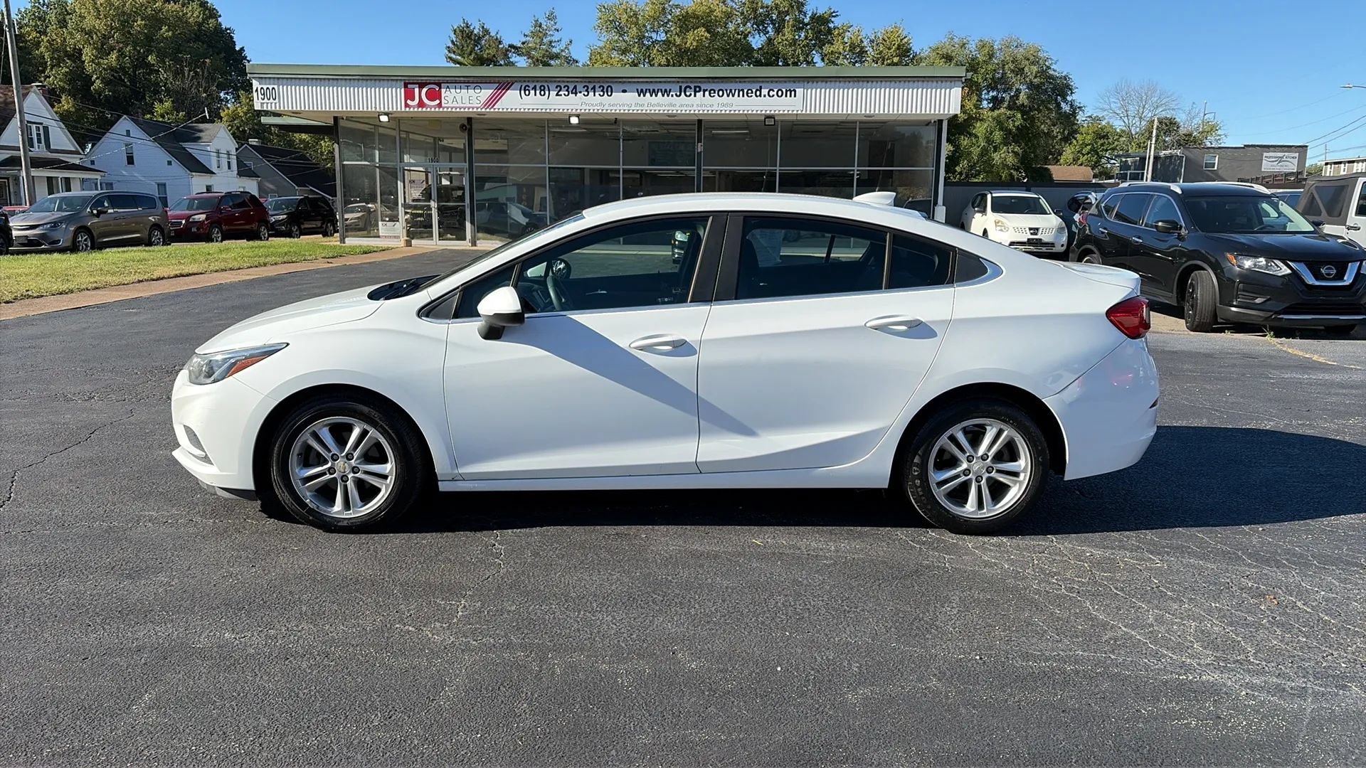 Used 2016 Chevrolet Cruze LT FWD image 8