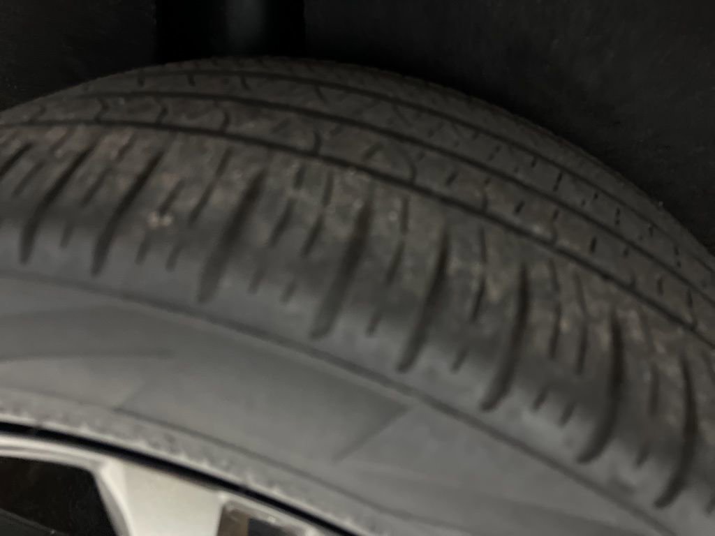 Used 2024 Volkswagen Tiguan SE R-Line image 45