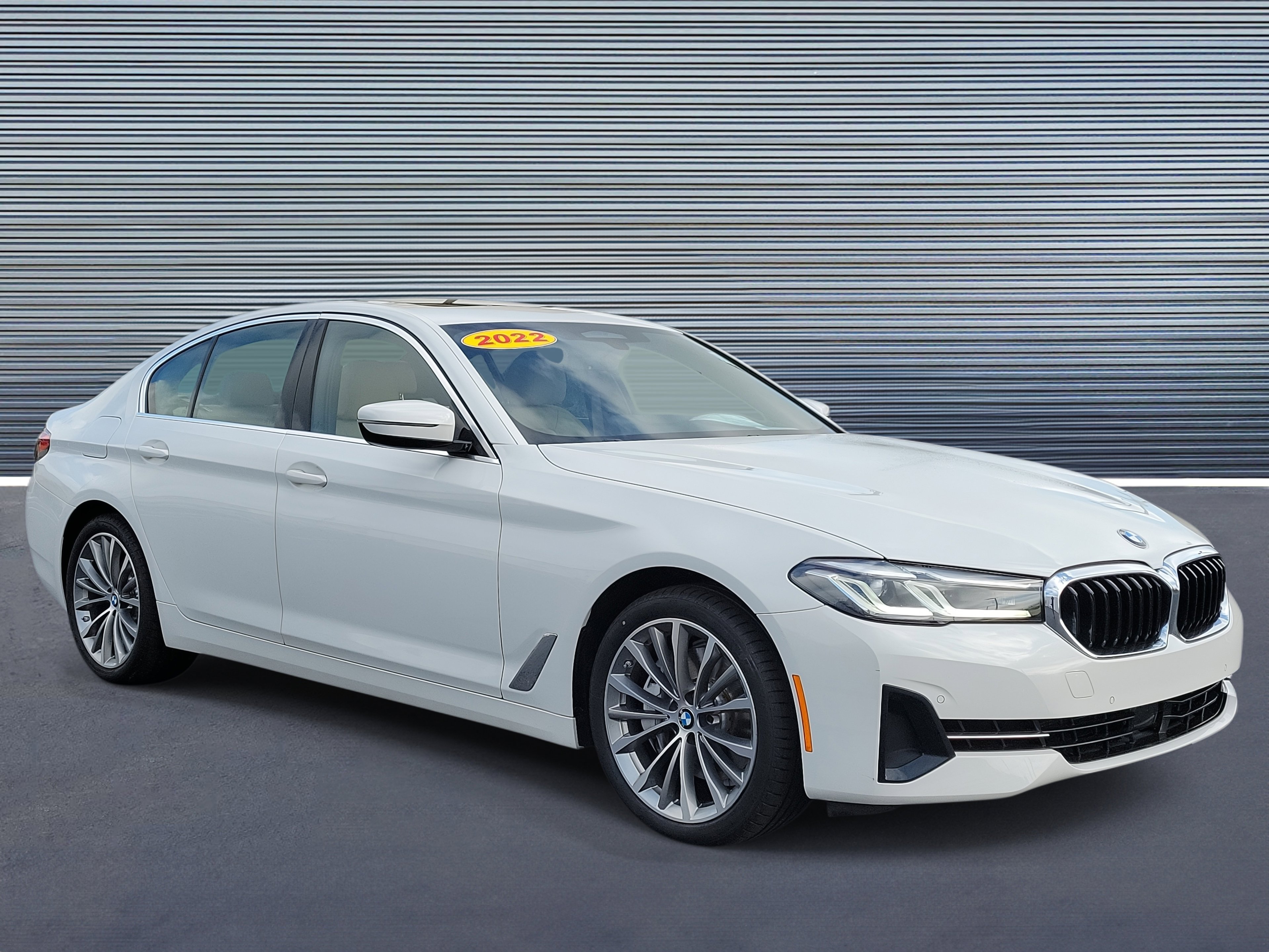 Used 2022 BMW 540i w/ Premium Package video 2