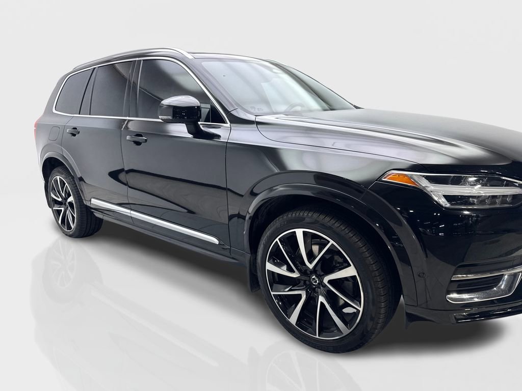 Used 2023 Volvo XC90 B6 Plus image 12
