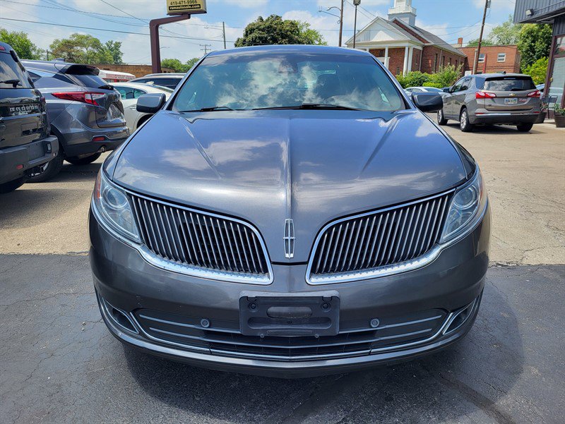 Used 2016 Lincoln MKS AWD image 2