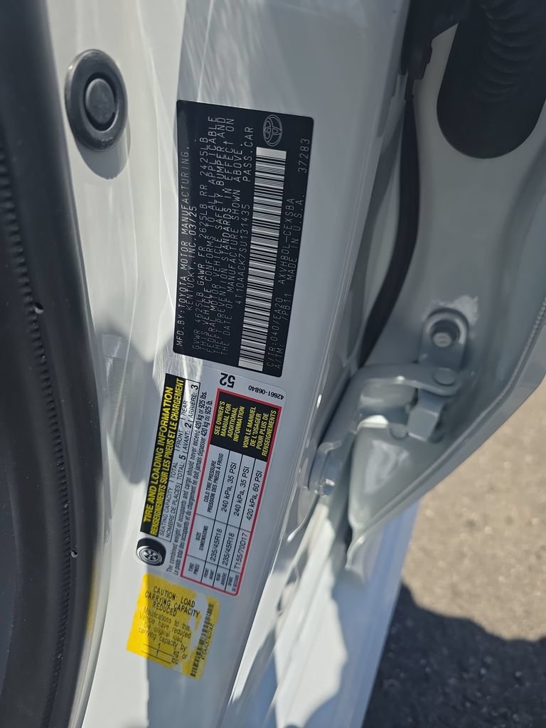 Used 2025 Toyota Camry SE FWD image 28