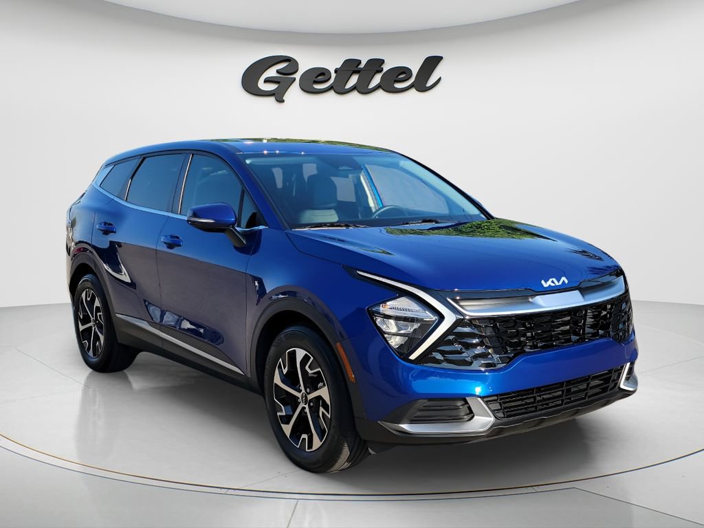 Used 2023 Kia Sportage EX image 3