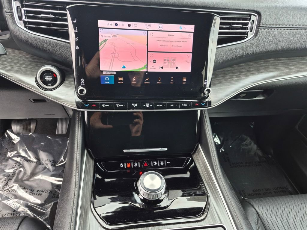 Used 2024 Jeep Wagoneer L Series II image 19